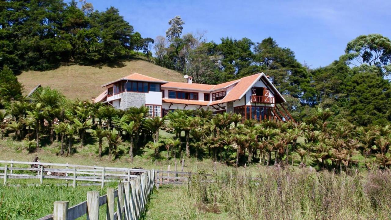Chacara Com Wi-Fi, Churrasqueira E Lazer Em Cunha Exterior foto