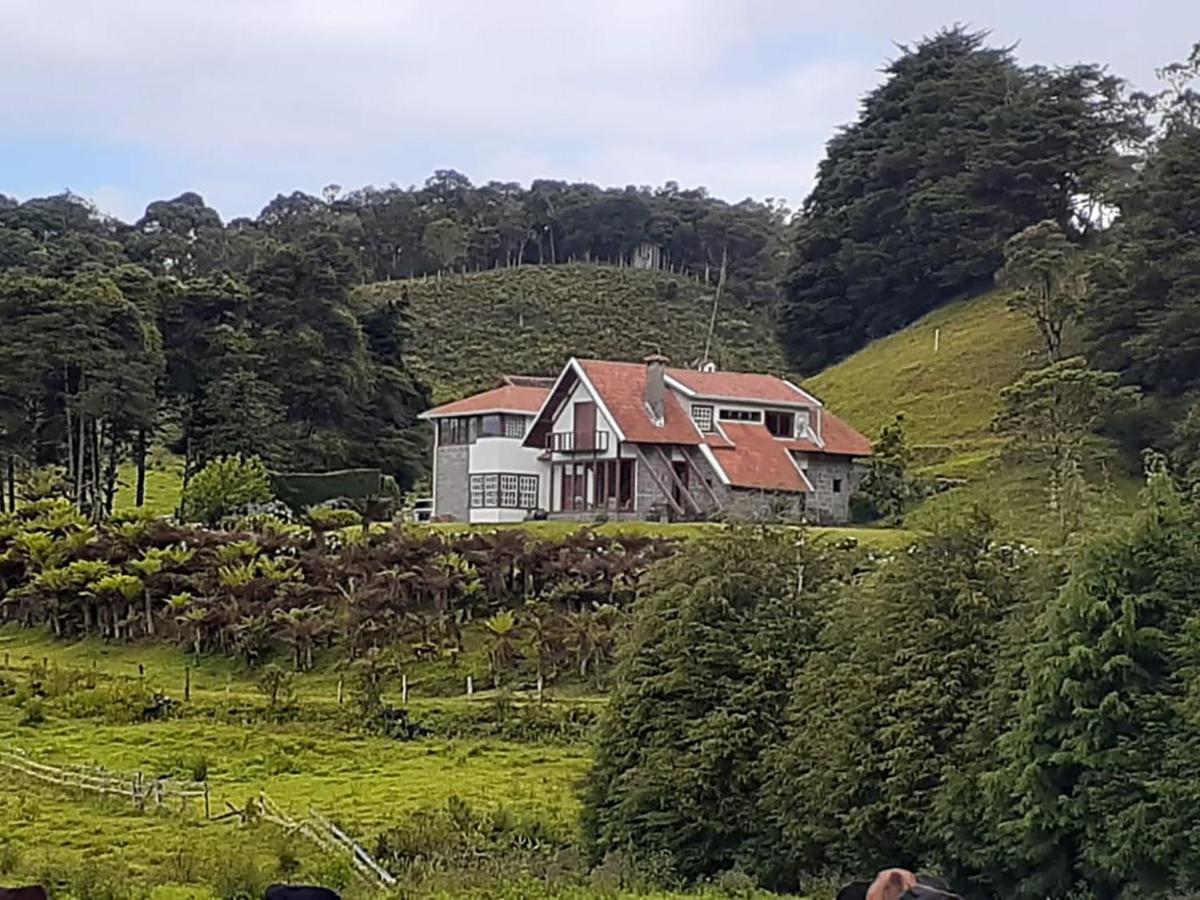 Chacara Com Wi-Fi, Churrasqueira E Lazer Em Cunha Exterior foto